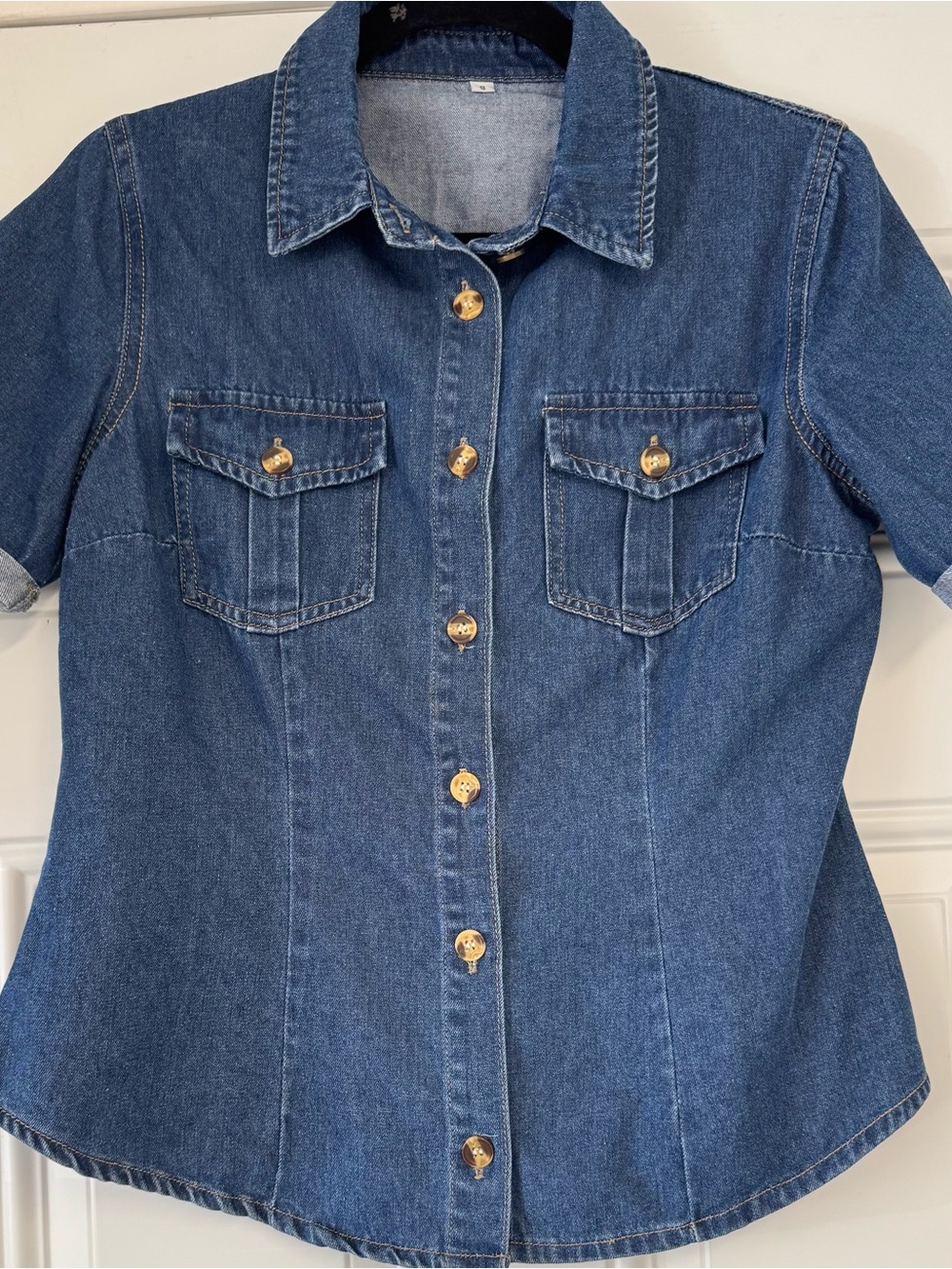 Denim Button-Down Shirt Short Cuffed Sleeve Fitted Waist Size Small